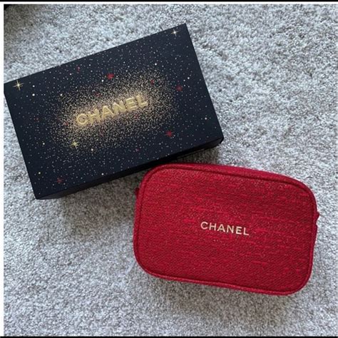 chanel beauty gift bag|chanel cosmetic bag price.